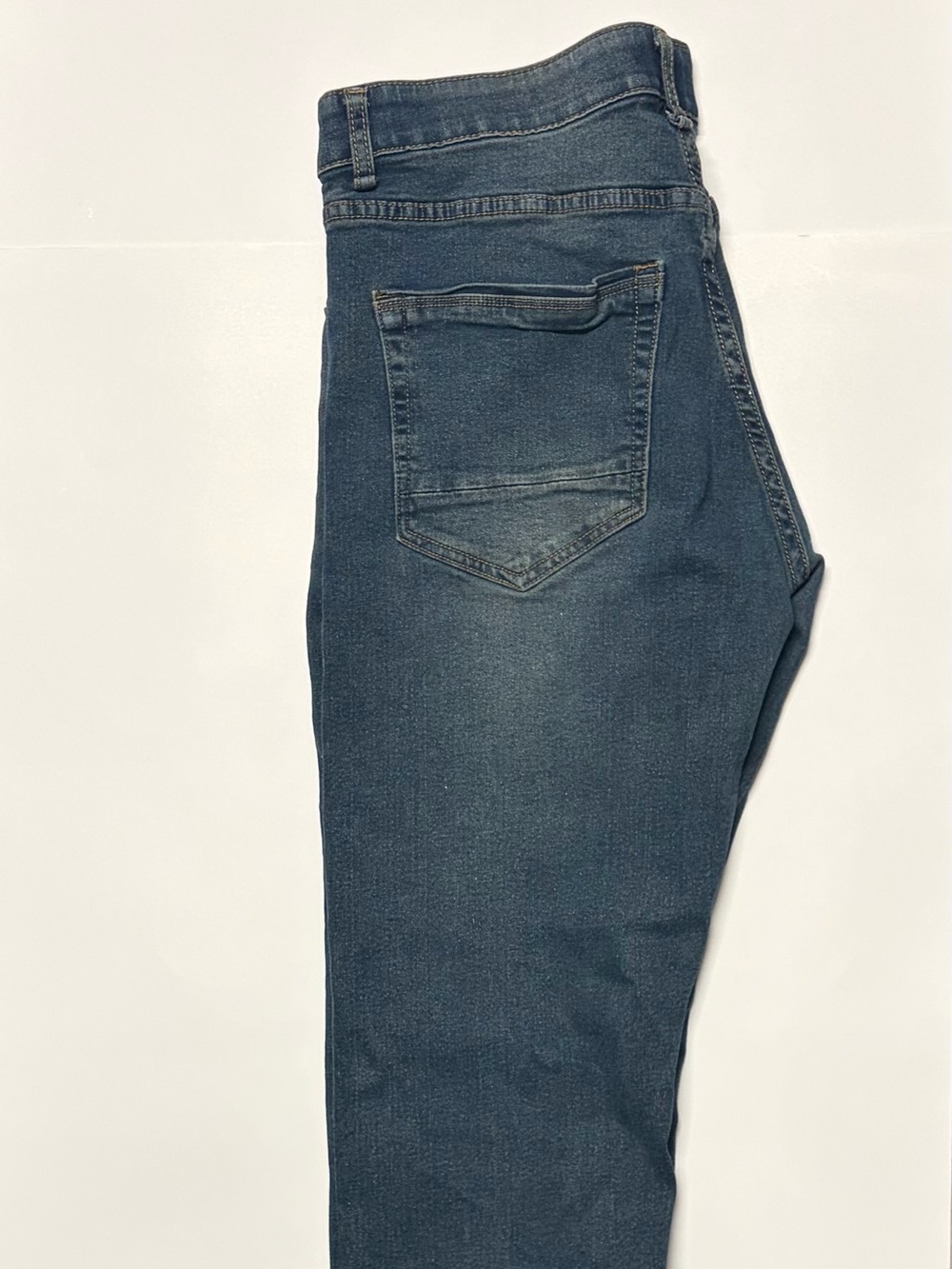 Hudson Blue Wash Straight Jeans - Picture 5 of 9